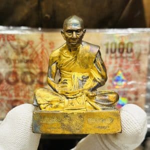 【龙婆敢小金身】