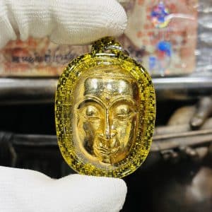 【富贵人缘金面佛】