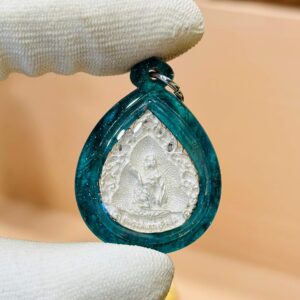 【龙婆坤自身牌】